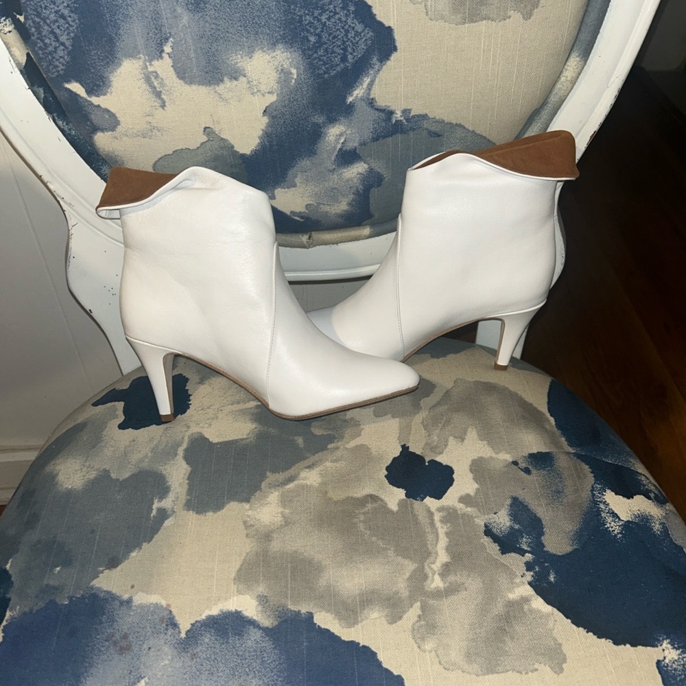 Free People White Ankle Booties with Tan Folded Trim…👢 - Picture 3 of 9